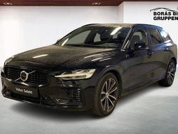 Svart Begagnad 2023 Volvo V60 Plus Kombi | 379 000 kr (Marknadspris)
