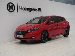 Röd Begagnad 2022 Nissan Leaf N-Connecta Halvkombi | 174 800 kr (Marknadspris)