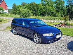 Blå Begagnad 2004 Volvo V70 Kombi | 180 000 kr
