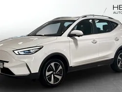 Vit (white) Begagnad 2021 MG ZS Luxury Sedan | 244 900 kr (Superpris)