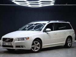 Vit Begagnad 2013 Volvo V70 R-Design Kombi | 119 900 kr