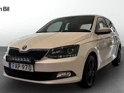 Vit Begagnad 2015 Skoda Fabia Style Halvkombi | 94 900 kr (Marknadspris)