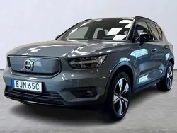 Grå Begagnad 2022 Volvo XC40 Pro SUV | 349 900 kr