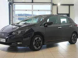 Svart Begagnad 2023 Nissan Leaf Acenta Halvkombi | 198 800 kr (Lite dyr)