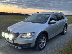Silver Begagnad 2015 Skoda Octavia Scout Kombi | 97 000 kr (Marknadspris)