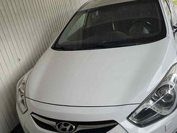 Vit Begagnad 2015 Hyundai i40 Kombi | 72 000 kr (Lite dyr)