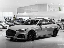 Ljusgrå Begagnad 2021 Audi RS4 Comfort Kombi | 789 000 kr (Marknadspris)