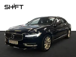 Mörkblå (blå) Begagnad 2017 Volvo S90 Inscription Sedan | 174 900 kr (Marknadspris)