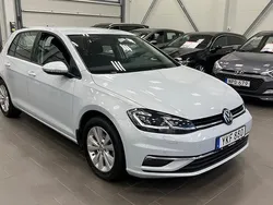 Silver Begagnad 2017 VW Golf VII Halvkombi | 159 500 kr (Marknadspris)