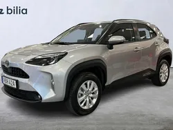 Silver Begagnad 2024 Toyota Yaris Cross Active SUV | 299 900 kr (Marknadspris)
