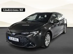 Mörkgrå Begagnad 2024 Toyota Corolla Active Kombi | 314 000 kr (Marknadspris)