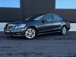 Mörkgrå Begagnad 2009 Mercedes E350 Avantgarde Sedan | 129 800 kr (Marknadspris)