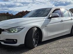 Vit Begagnad 2013 BMW 320 Sport Line Sedan | 120 000 kr (Marknadspris)
