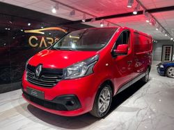 Röd Begagnad 2019 Renault Trafic Van | 139 900 kr (Marknadspris)