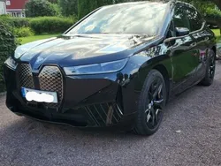Svart Begagnad 2024 BMW iX Comfort Edition SUV | 749 000 kr (Bra pris)