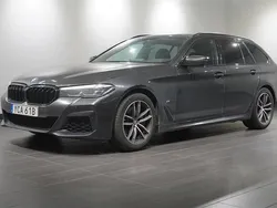 Grå Begagnad 2020 BMW 520 M Sport Kombi | 327 900 kr (Marknadspris)