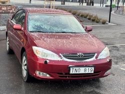 Mörkröd Begagnad 2001 Toyota Camry Sedan | 29 999 kr (Lite dyr)