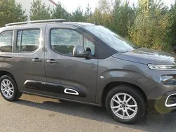 Grå Begagnad 2018 Citroën Berlingo PureTech Minibuss | 199 000 kr (Marknadspris)