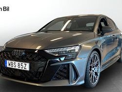 Grå (daytonagrå pärleffekt) Begagnad 2024 Audi RS3 Sportback Comfort Halvkombi | 769 000 kr