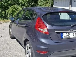 Grå Begagnad 2011 Ford Fiesta Titanium Halvkombi | 84 500 kr (Dyr)