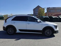 Vit Begagnad 2023 Kia Niro Advance SUV | 275 000 kr (Marknadspris)