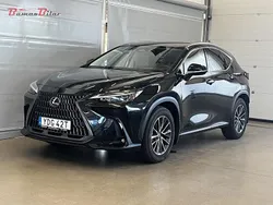 Svart Begagnad 2023 Lexus NX450h+ SUV | 589 900 kr