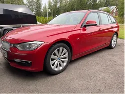 Röd Begagnad 2013 BMW 320 Kombi | 128 000 kr (Marknadspris)