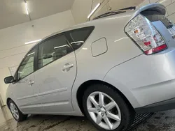 Silver Begagnad 2006 Toyota Prius Halvkombi | 48 000 kr (Marknadspris)