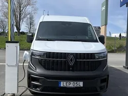 Vit Ny 2025 Renault Master Van | 899 900 kr