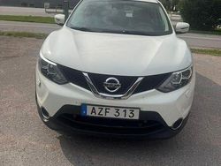 Vit Begagnad 2016 Nissan Qashqai SUV | 90 000 kr (Marknadspris)