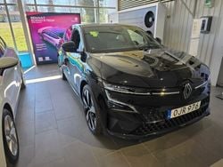 Svart Ny 2024 Renault Mégane Techno Halvkombi | 399 500 kr (Marknadspris)