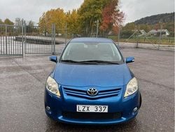Blå Begagnad 2010 Toyota Auris Plus Halvkombi | 55 000 kr (Marknadspris)
