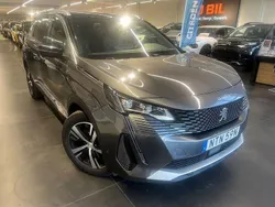 Grå Begagnad 2023 Peugeot 5008 GTi Minibuss | 319 900 kr (Marknadspris)