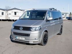 Grå Begagnad 2014 VW Caravelle Exclusive Minibuss | 625 000 kr