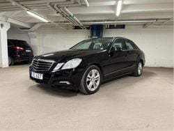 Svart Begagnad 2009 Mercedes E500 Sedan | 169 000 kr