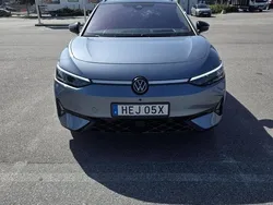 Blå Begagnad 2025 VW ID.7 GTX Sedan | 285 000 kr