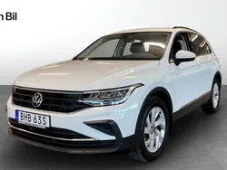 Vit (pure white) Begagnad 2020 VW Tiguan SUV | 292 000 kr (Dyr)