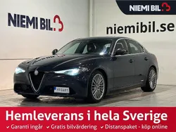 Grå Begagnad 2016 Alfa Romeo Giulia Super Sedan | 169 900 kr (Marknadspris)