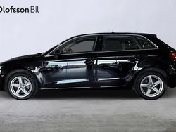 Svart Begagnad 2020 Audi A3 Sportback Proline Halvkombi | 209 000 kr (Bra pris)