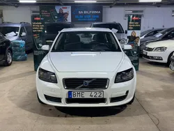 Vit Begagnad 2009 Volvo C30 Kinetic Halvkombi | 39 900 kr (Bra pris)