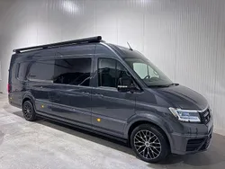 Grå Begagnad 2023 VW Crafter Van | 1 399 000 kr