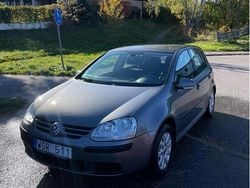 Grå Begagnad 2005 VW Golf IV Comfortline Halvkombi | 30 000 kr (Marknadspris)