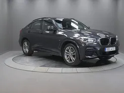 Grå Begagnad 2020 BMW X4 Comfort Edition SUV | 469 000 kr (Marknadspris)