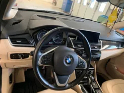 Brun Begagnad 2016 BMW 220 Gran Tourer Luxury Line Minibuss | 210 000 kr (Marknadspris)