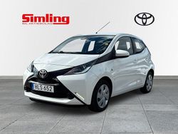 Vit Begagnad 2018 Toyota Aygo X-play Halvkombi | 99 900 kr (Marknadspris)