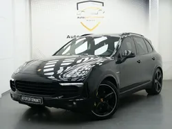 Svart Begagnad 2016 Porsche Cayenne S E-Hybrid Platinum Edition SUV | 469 000 kr (Marknadspris)