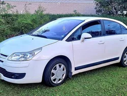Vit Begagnad 2008 Citroën C4 Halvkombi | 16 000 kr (Marknadspris)