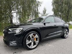 Svart Begagnad 2021 Audi e-tron S-Line SUV | 459 000 kr (Lite dyr)