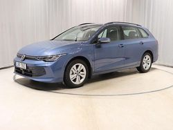 Blå Begagnad 2025 VW Golf VIII Kombi | 309 800 kr (Marknadspris)