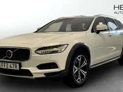 Vit (white) Begagnad 2021 Volvo V90 CC Kombi | 360 500 kr (Marknadspris)
